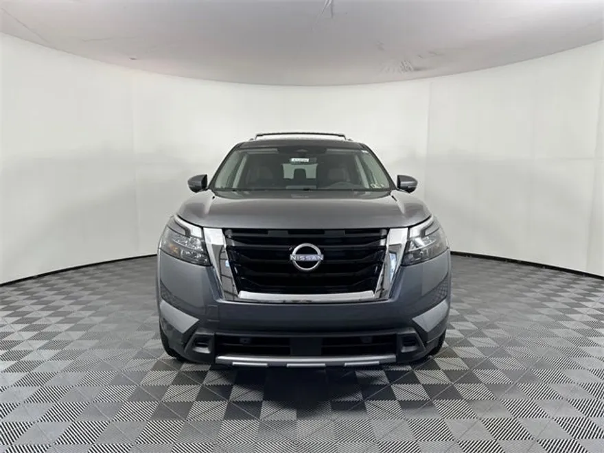 2025 Nissan Pathfinder SL photo 1