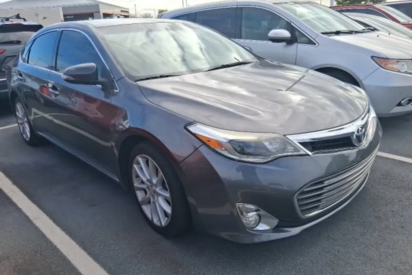 2014 Toyota Avalon Limited photo 1