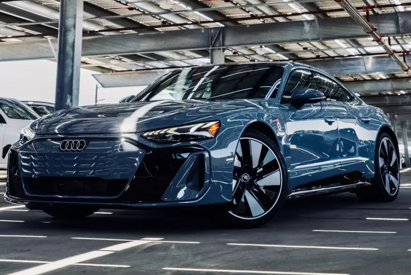 2025 Audi e-tron GT Premium Plus photo 1