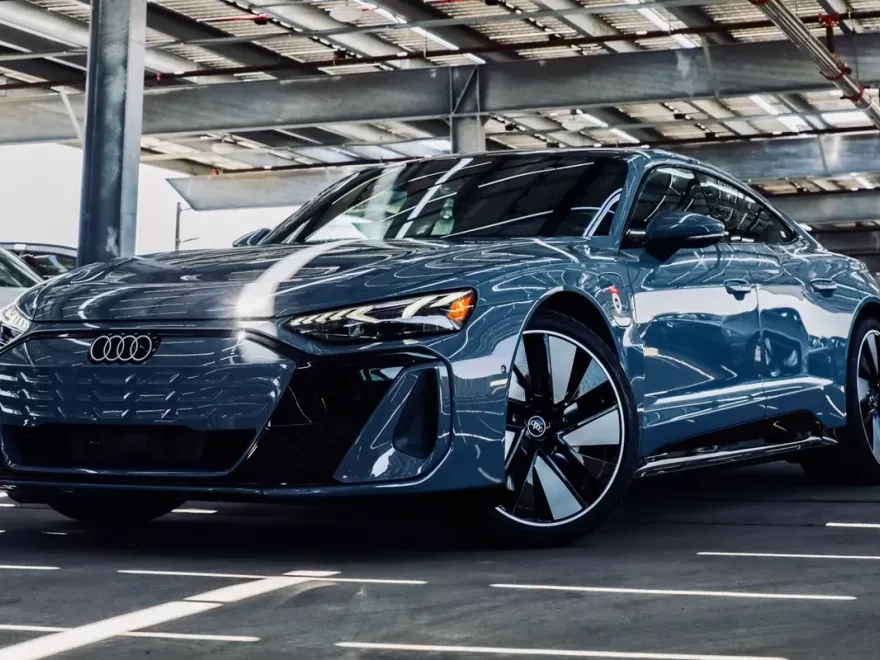 2025 Audi e-tron GT Premium Plus photo 1