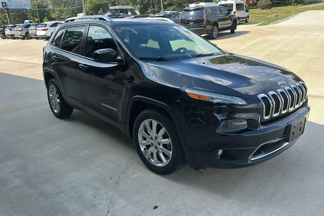 2014 Jeep Cherokee Limited Sport photo 1
