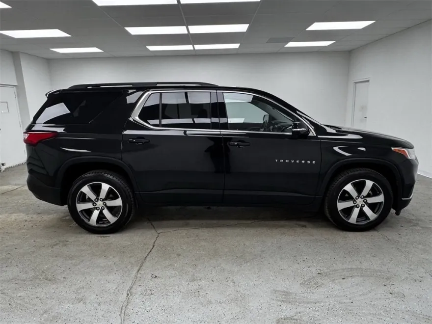 2019 Chevrolet Traverse Leather photo 1