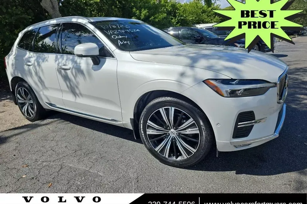 2022 Volvo XC60 B5 Inscription photo 1