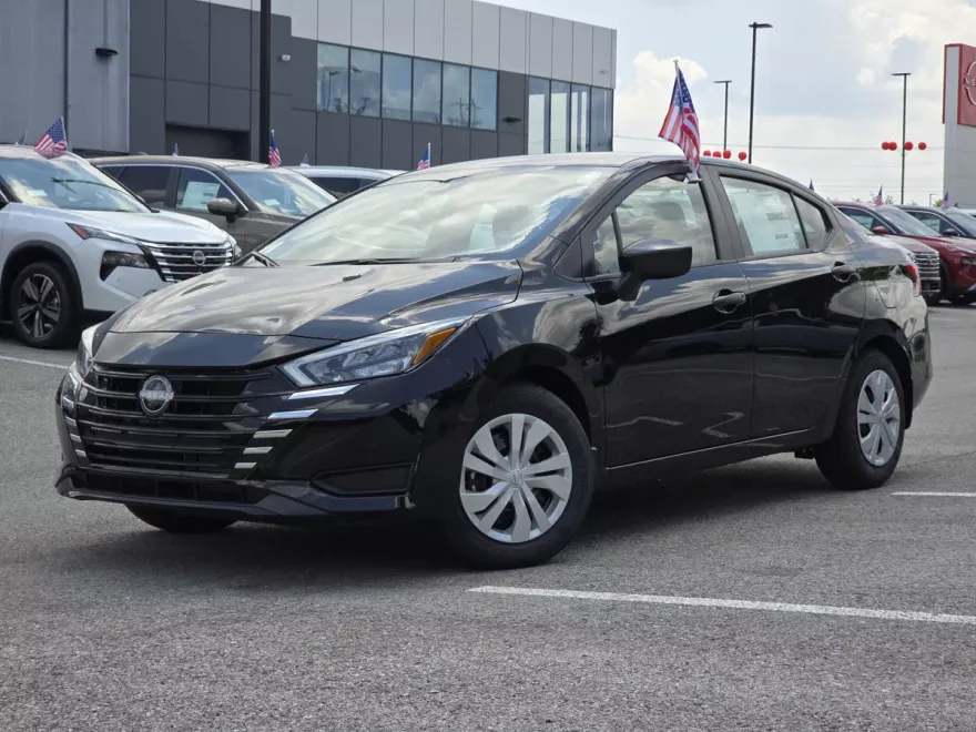 2025 Nissan Versa S photo 1
