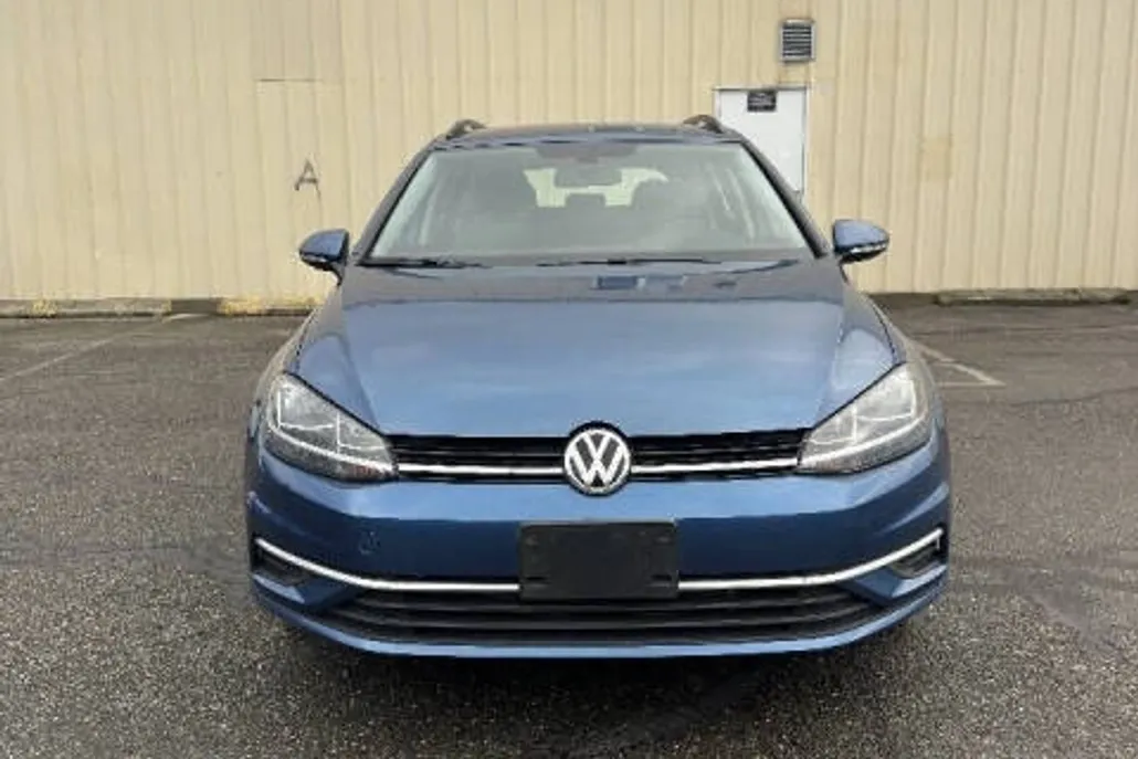 2019 Volkswagen Golf SportWagen 1.8T S 4Motion photo 1