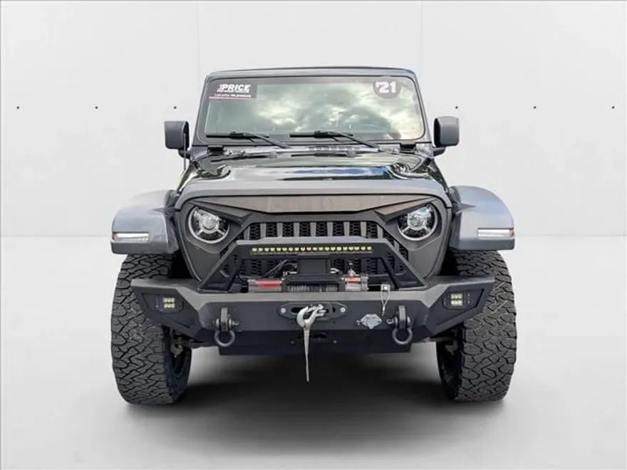 2021 Jeep Wrangler Unlimited Sahara photo 1