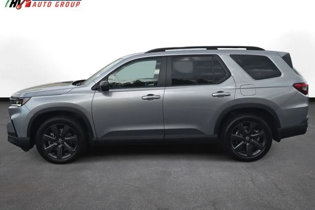 2025 Honda Pilot Sport photo 1