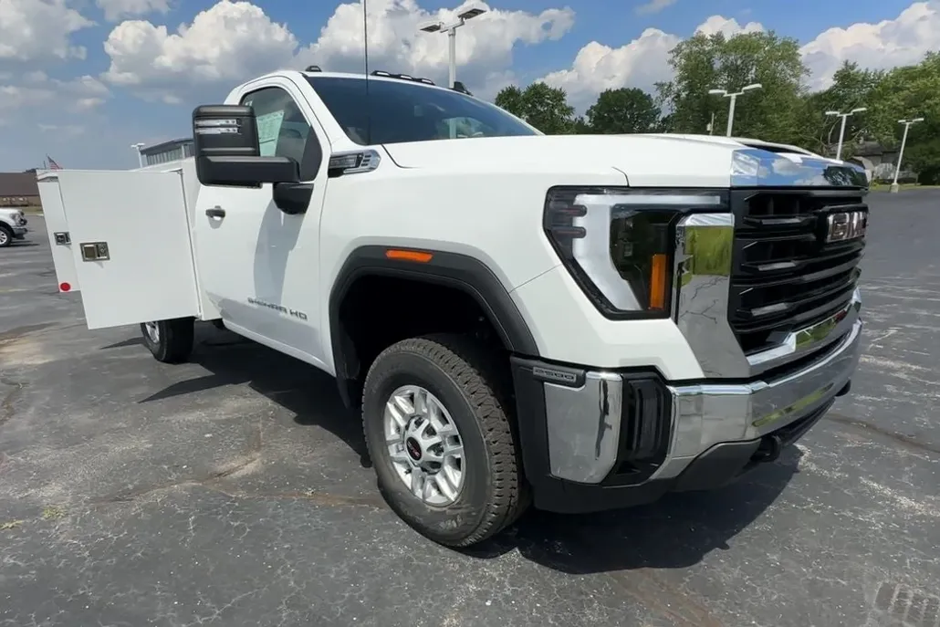 2025 Gmc Sierra 2500 HD Pro photo 1