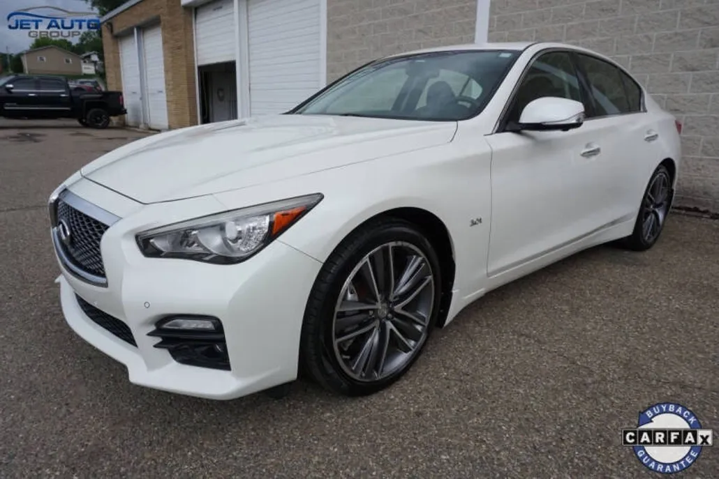2016 Infiniti Q50 Sport photo 1