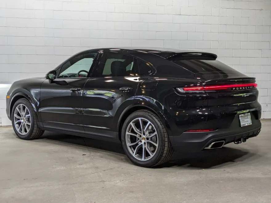 2024 Porsche Cayenne E-Hybrid Coupe photo 1