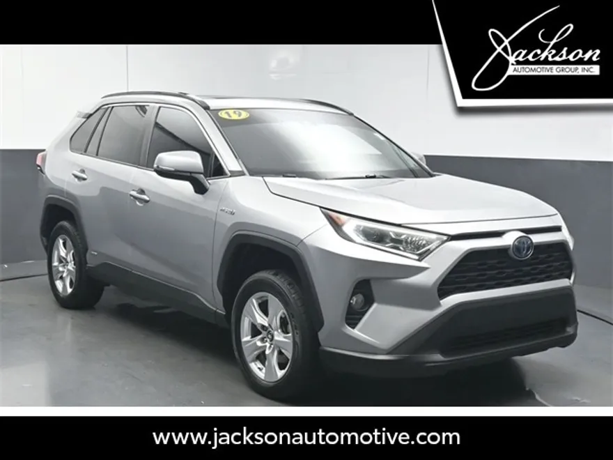 2019 Toyota RAV4 Hybrid XLE photo 1