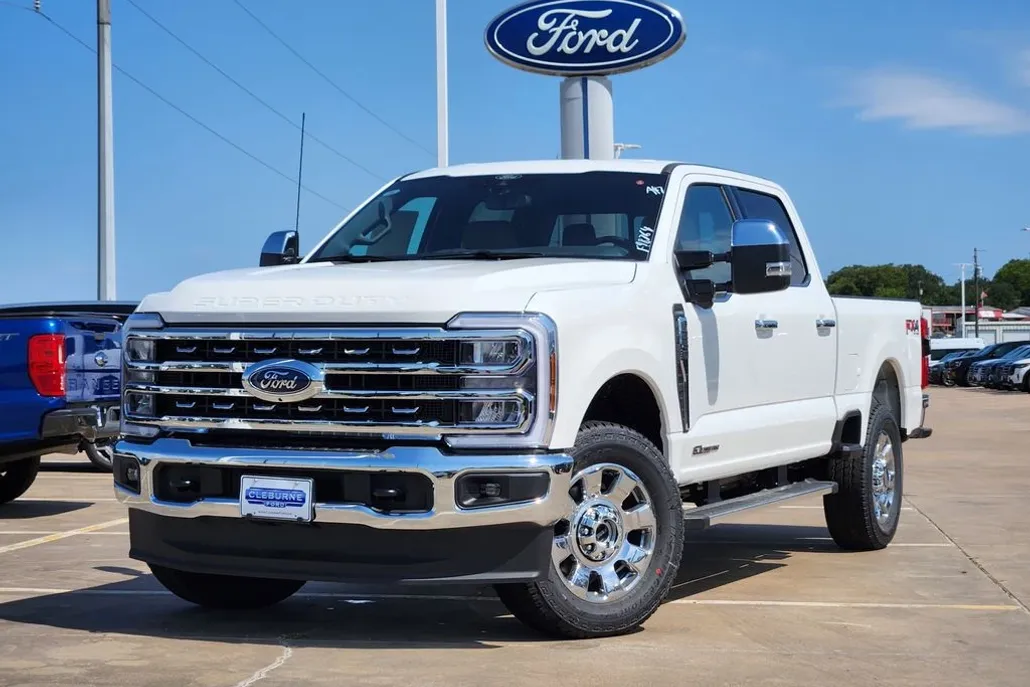 2025 Ford F-250 Lariat photo 1