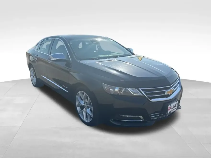 2017 Chevrolet Impala Premier photo 1