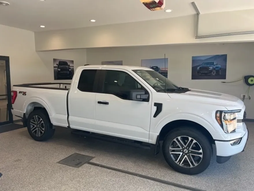 2023 Ford F-150 XL photo 1