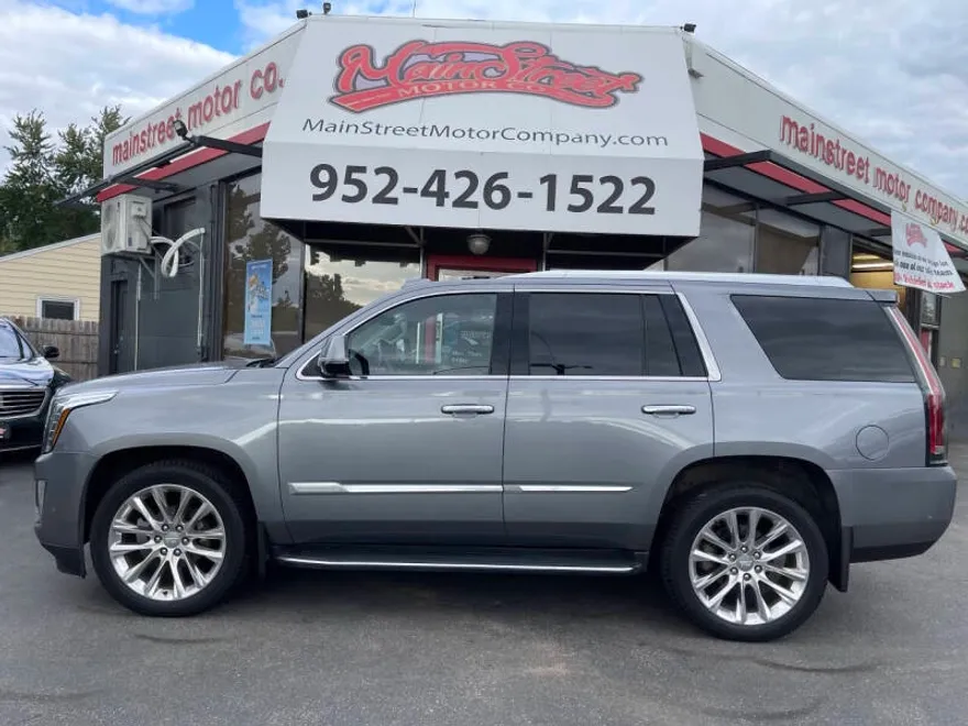 2020 Cadillac Escalade Luxury photo 1