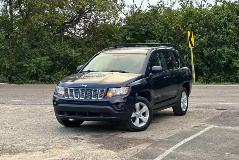 2017 Jeep Compass Latitude photo 1
