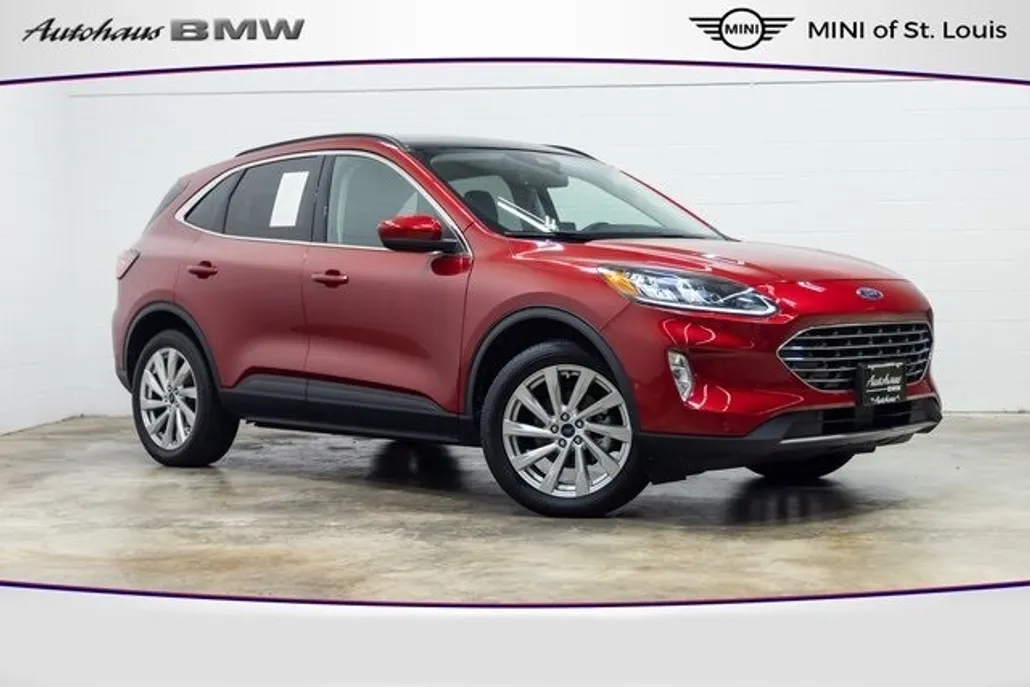 2022 Ford Escape Titanium photo 1