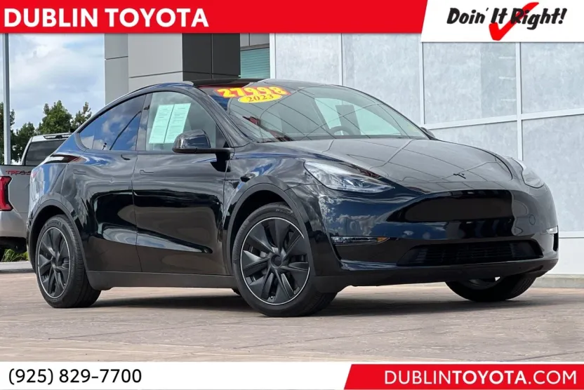 2023 Tesla Model Y Long Range photo 1