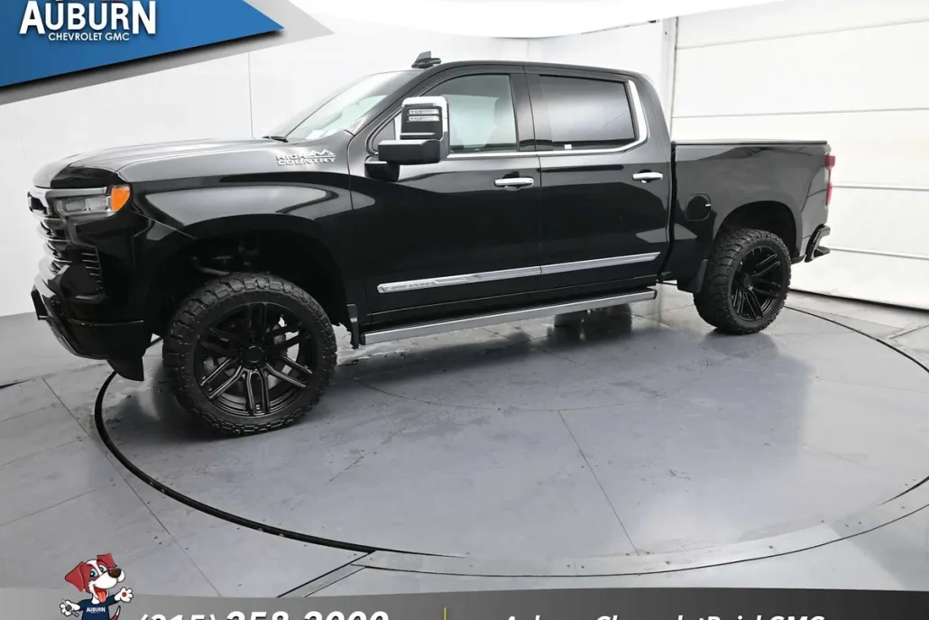 2024 Chevrolet Silverado 1500 High Country photo 1
