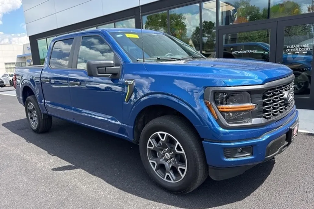 2025 Ford F-150 STX photo 1