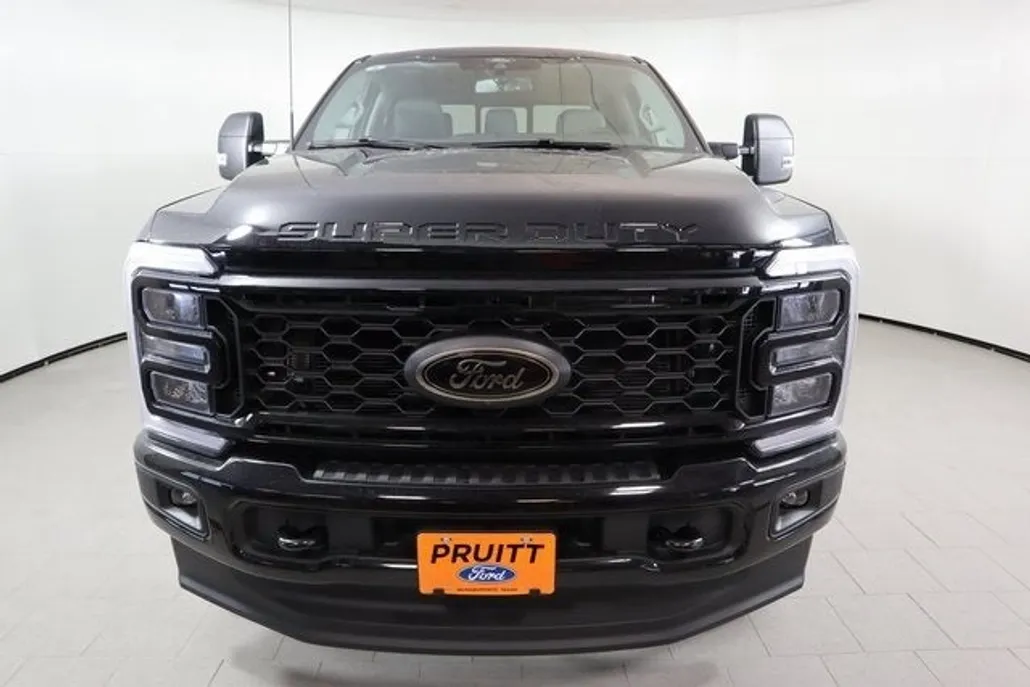 2025 Ford F-350 XLT photo 1