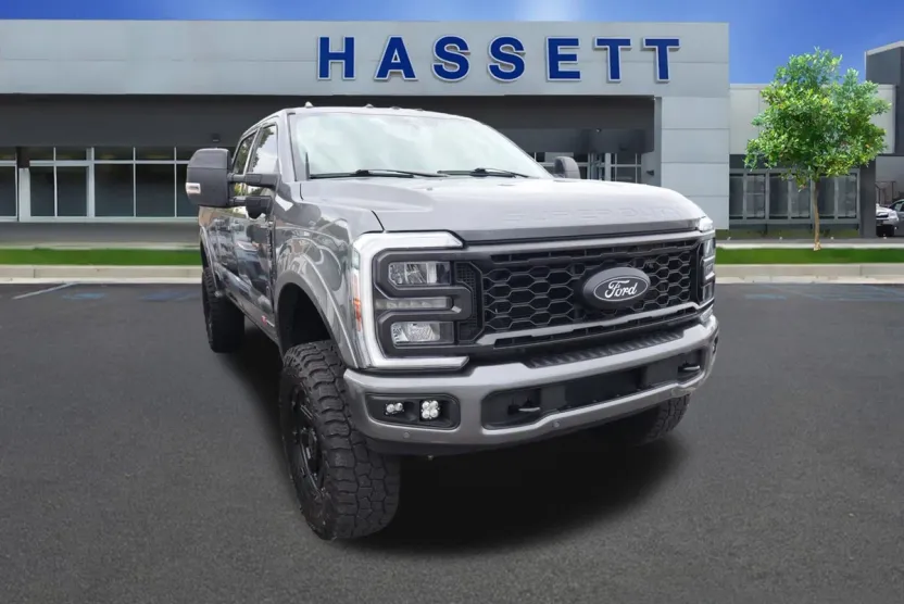 2024 Ford F-350 Lariat photo 1