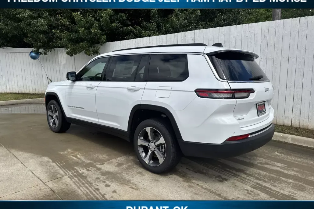 2025 Jeep Grand Cherokee Limited photo 1