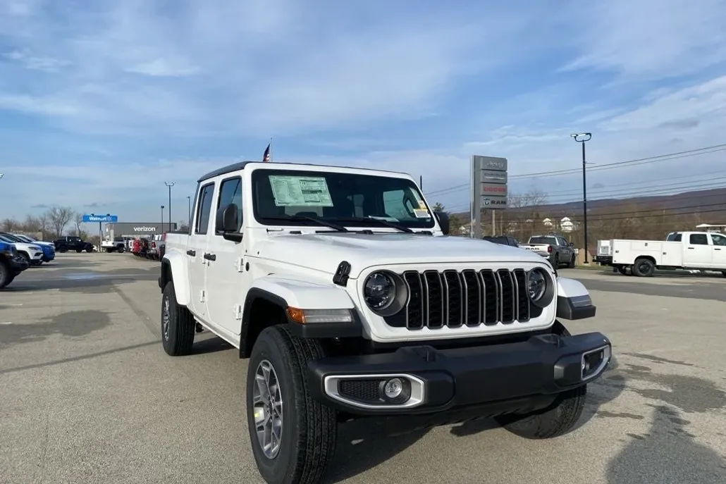 2025 Jeep Gladiator Sport S photo 1