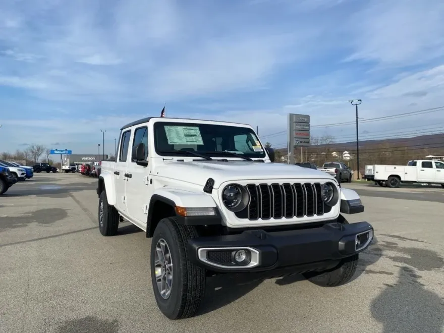 2025 Jeep Gladiator Sport S photo 1