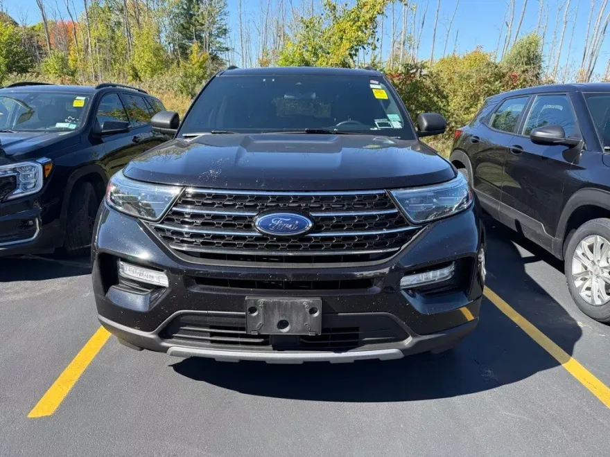 2020 Ford Explorer XLT photo 1