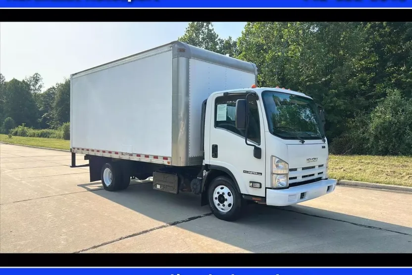 2013 Isuzu NPR photo 1