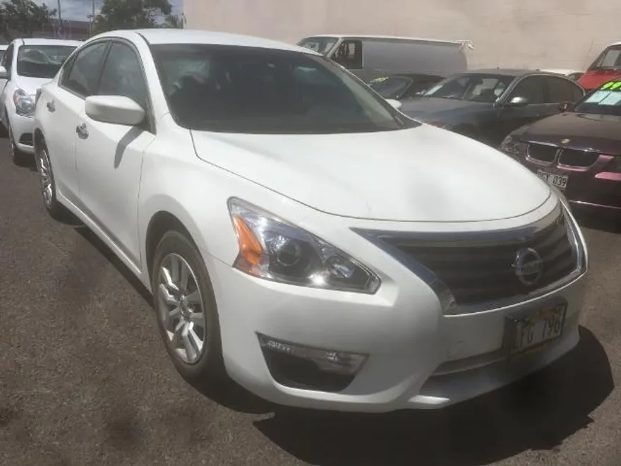 2015 Nissan Altima 2.5 photo 1