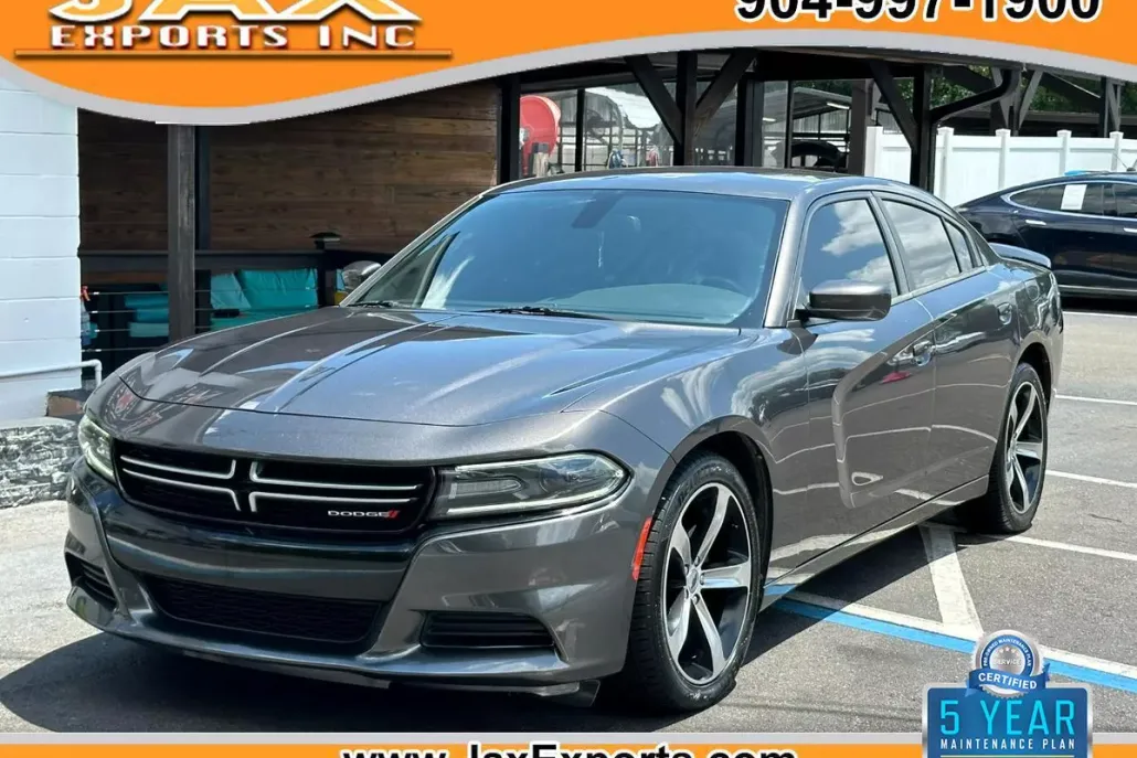 2017 Dodge Charger SE photo 1