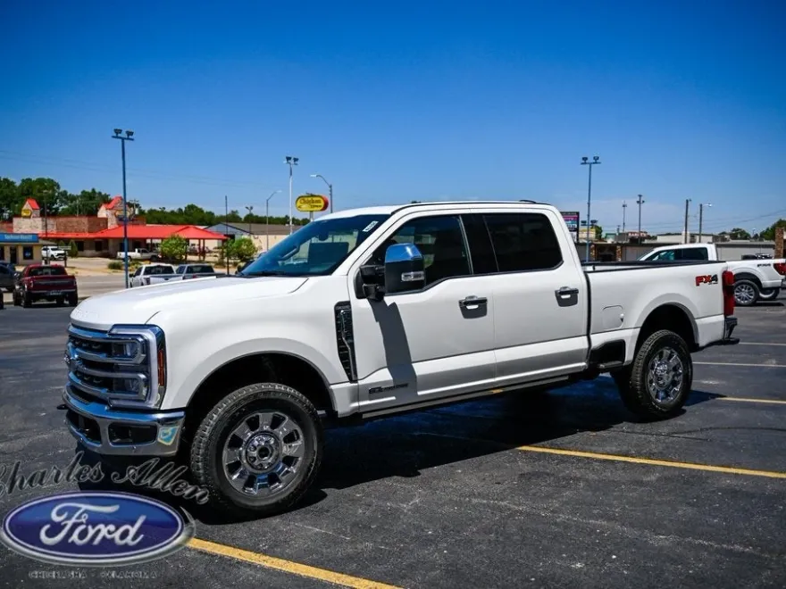 2025 Ford F-250 photo 1