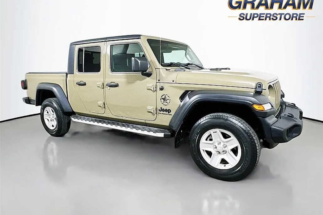 2020 Jeep Gladiator Sport photo 1