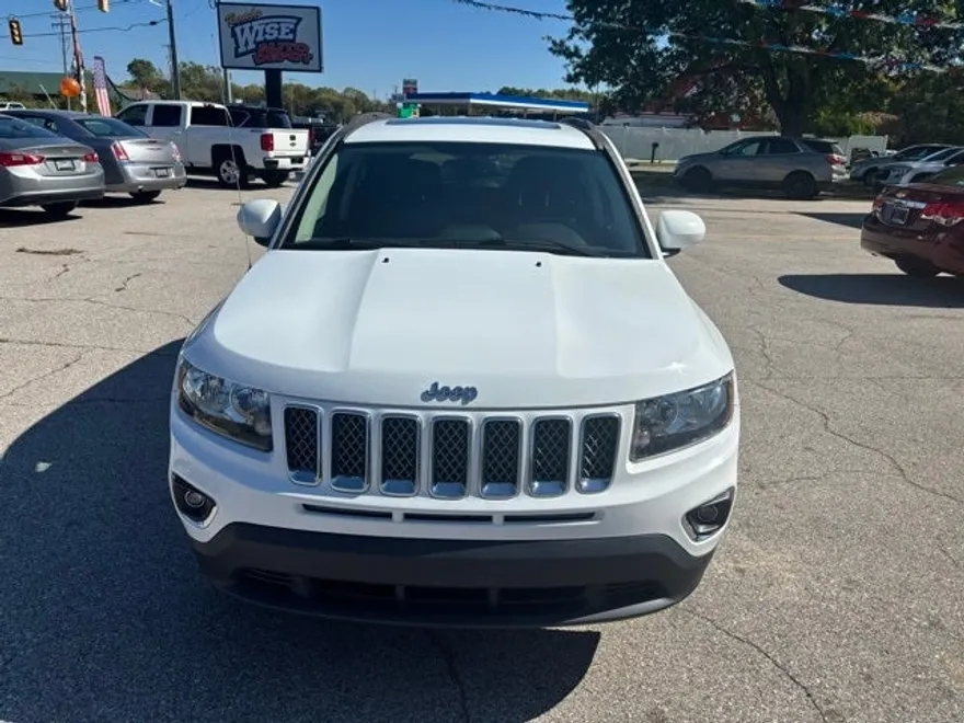 2016 Jeep Compass Latitude photo 1