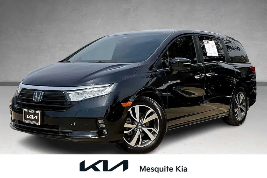 2023 Honda Odyssey Touring photo 1
