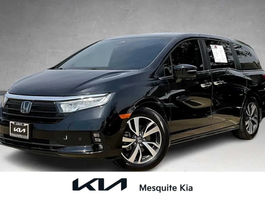 2023 Honda Odyssey Touring photo 1