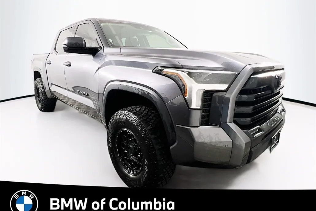 2023 Toyota Tundra SR5 photo 1