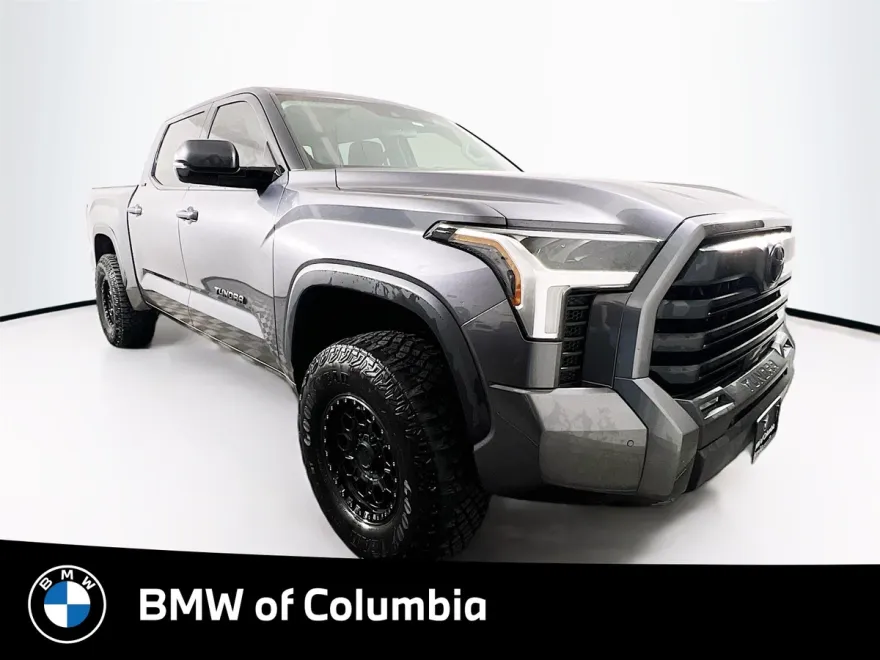 2023 Toyota Tundra SR5 photo 1