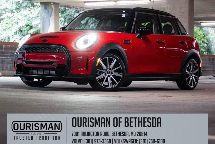 2024 Mini Cooper 4 Door Hardtop S Iconic photo 1