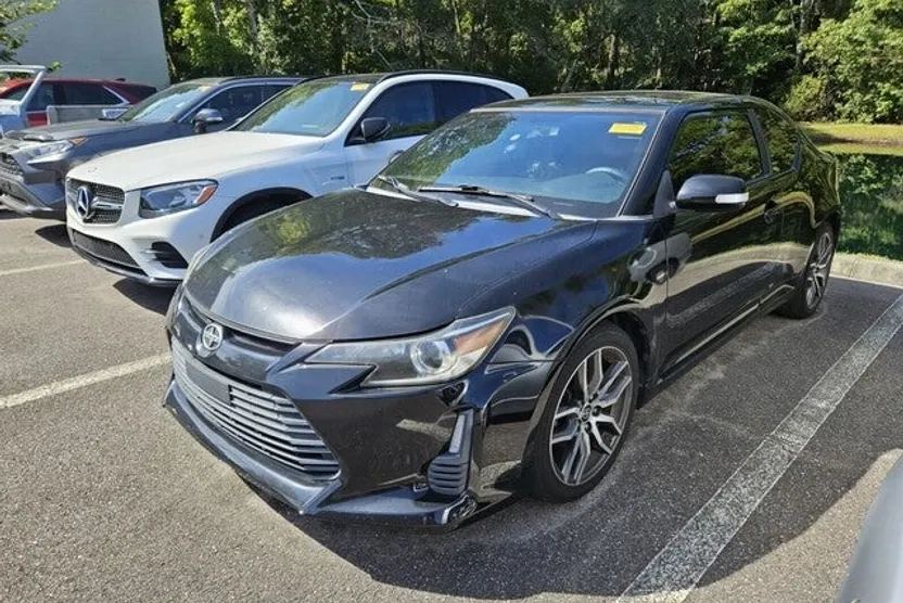 2015 Scion tC Base photo 1