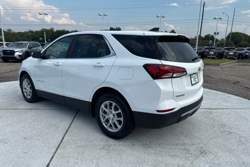 2022 Chevrolet Equinox photo 1