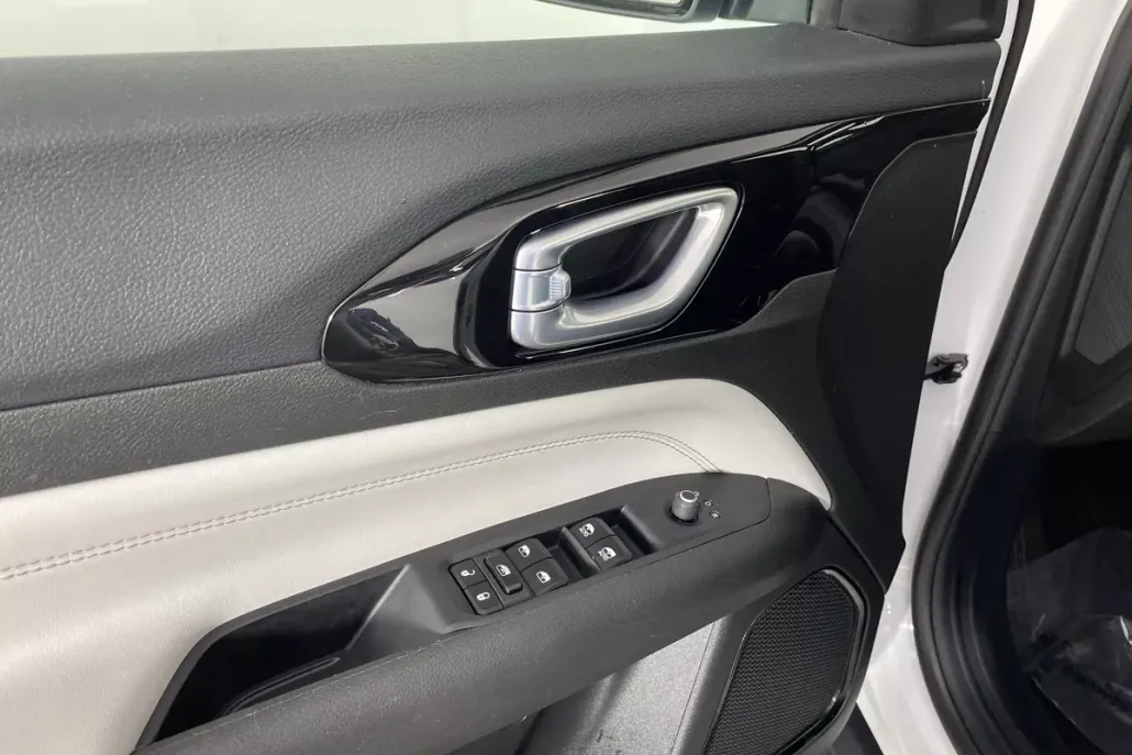 2024 Jeep Compass Limited photo 1