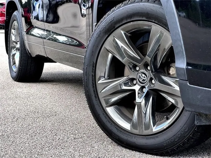 2018 Toyota Highlander Limited photo 1