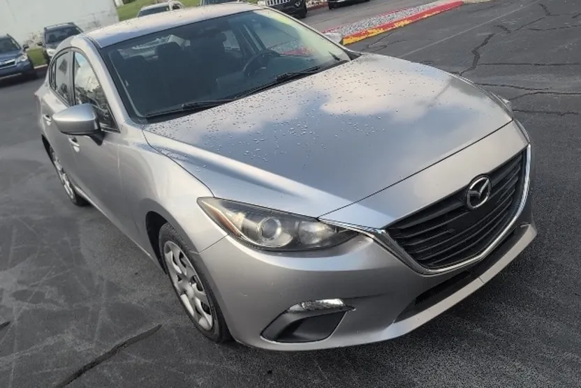 2016 Mazda Mazda3 i Sport photo 1