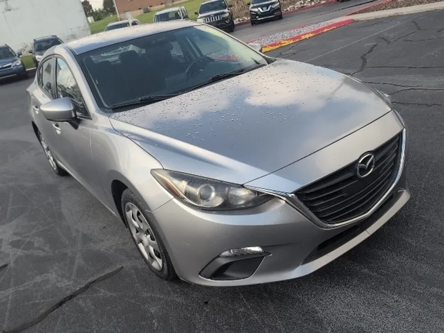 2016 Mazda Mazda3 i Sport photo 1