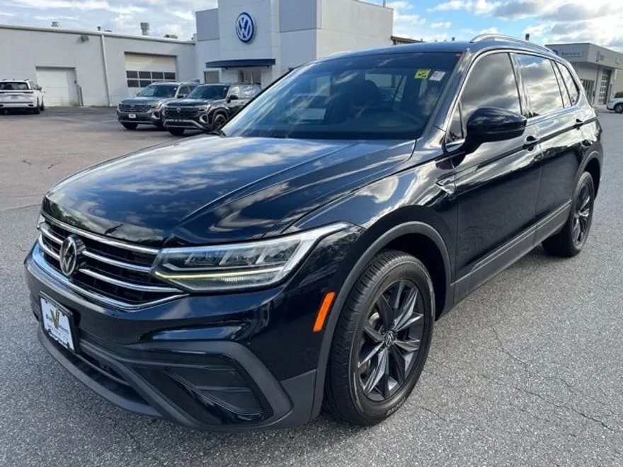 2022 Volkswagen Tiguan SE photo 1
