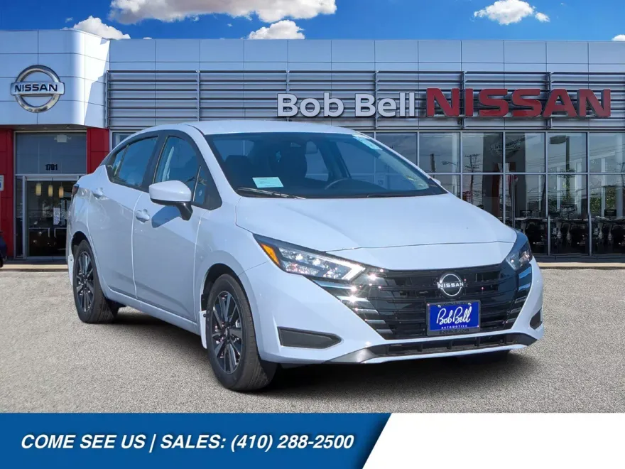2025 Nissan Versa 1.6 SV photo 1