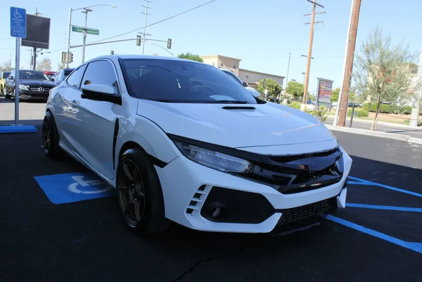 2017 Honda Civic Si photo 1